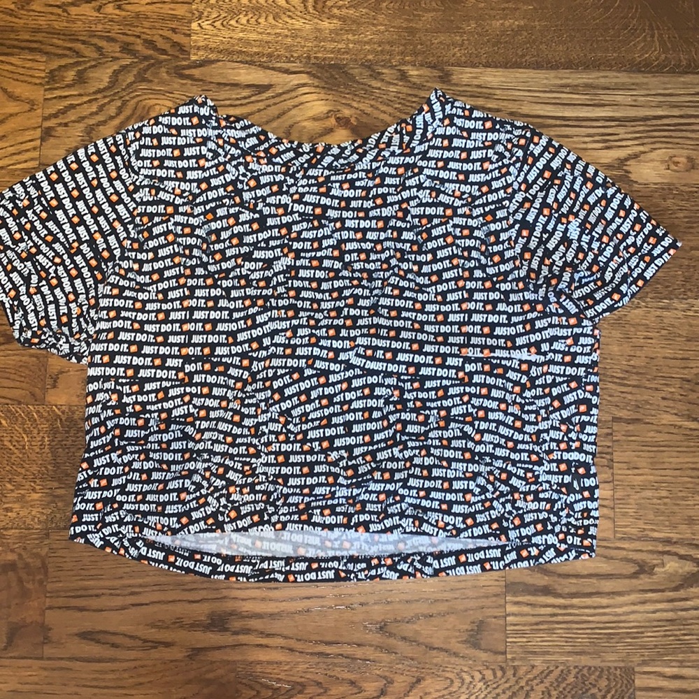 Nike Crop Top